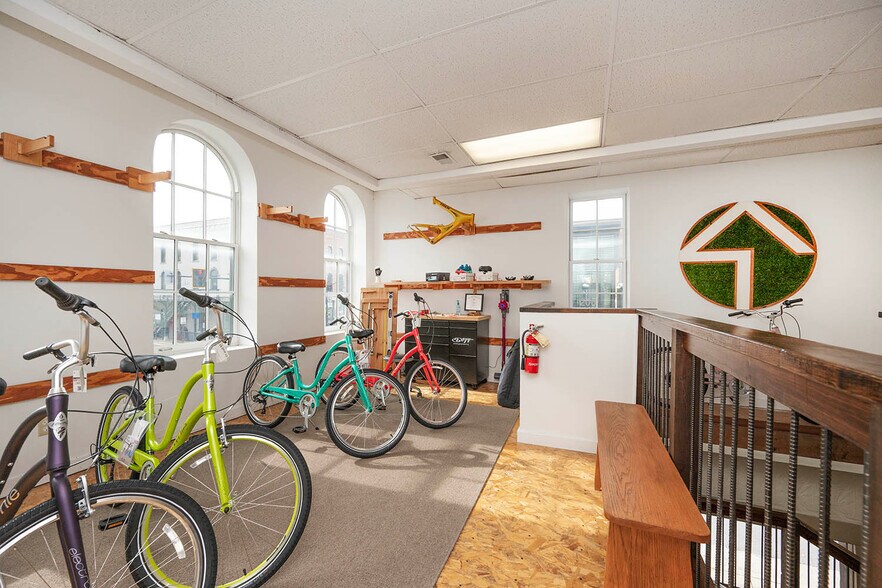 More Photos Of 126 W Main St, Plainfield Storefront For Sale