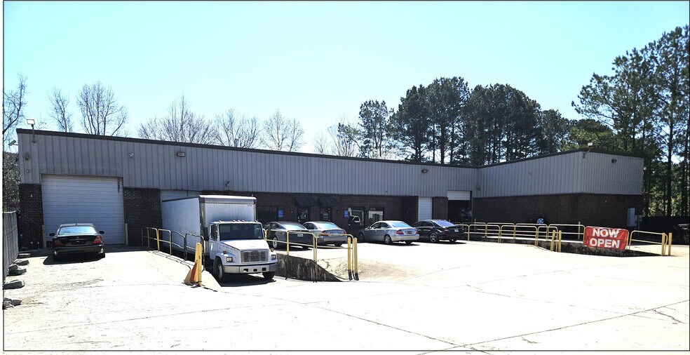 Primary Photo Of 2488 Lithonia West Dr, Lithonia Warehouse For Lease