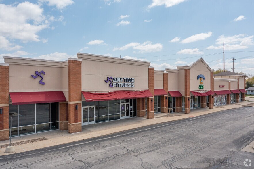 More Photos Of McKnight & Bradford Ln, Normal Freestanding For Lease