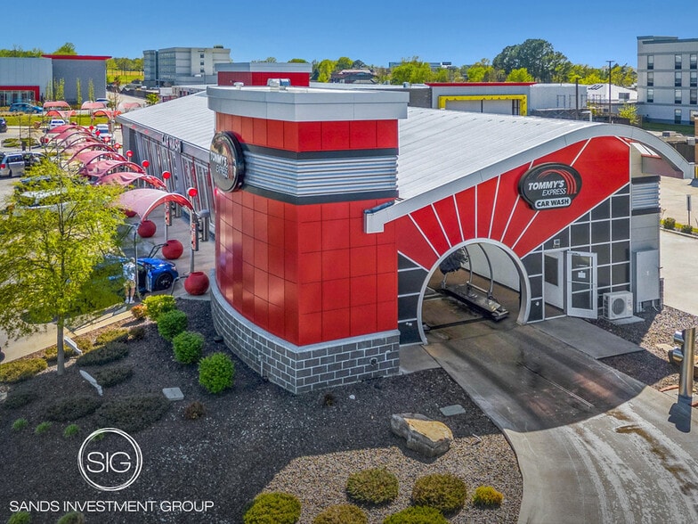 Primary Photo Of 4571 W Sunset Ave, Springdale Carwash For Sale