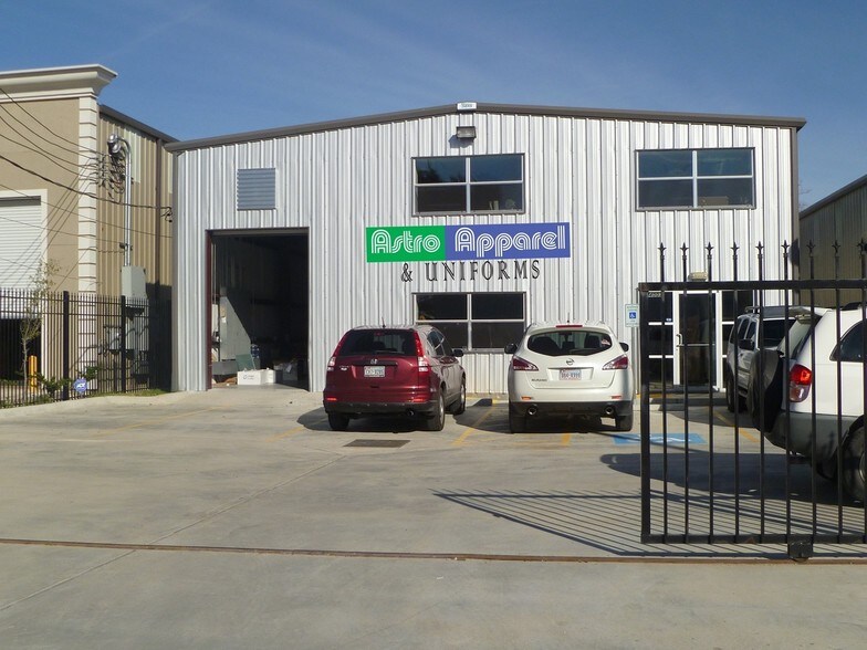 Primary Photo Of 4007 Osage St, Houston Warehouse For Sale