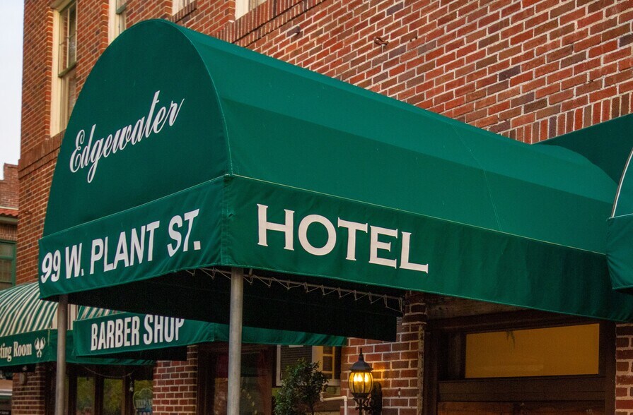 More Photos Of 99 W Plant St, Winter Garden Hotel For Sale