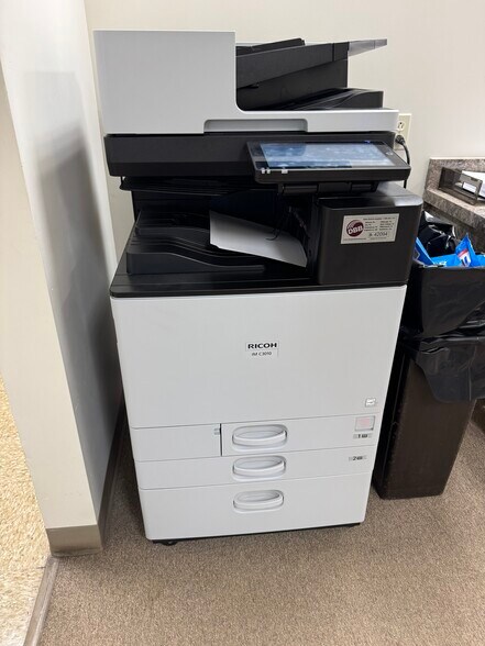 More Photos Of 13622 Pennsylvania Ave, Hagerstown Office For Lease