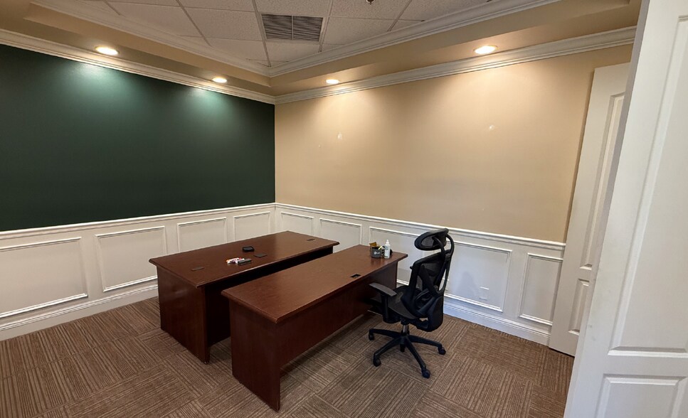 More Photos Of 3662 SW 30th Ave, Palm City Office For Lease
