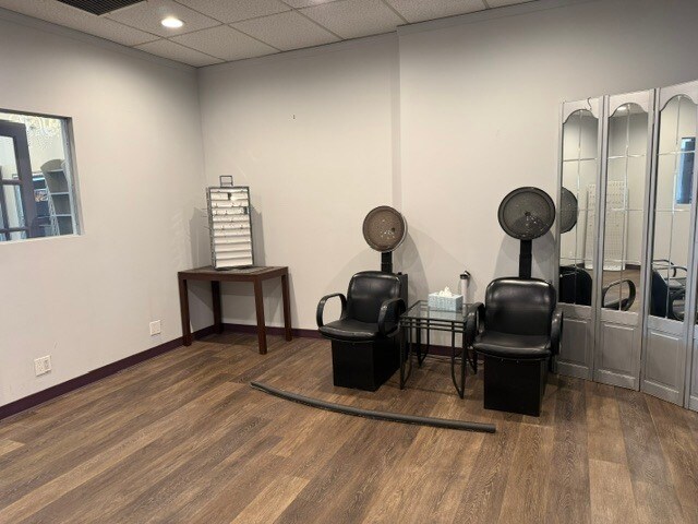 More Photos Of 55 Sound Ave, Mattituck General Retail For Lease