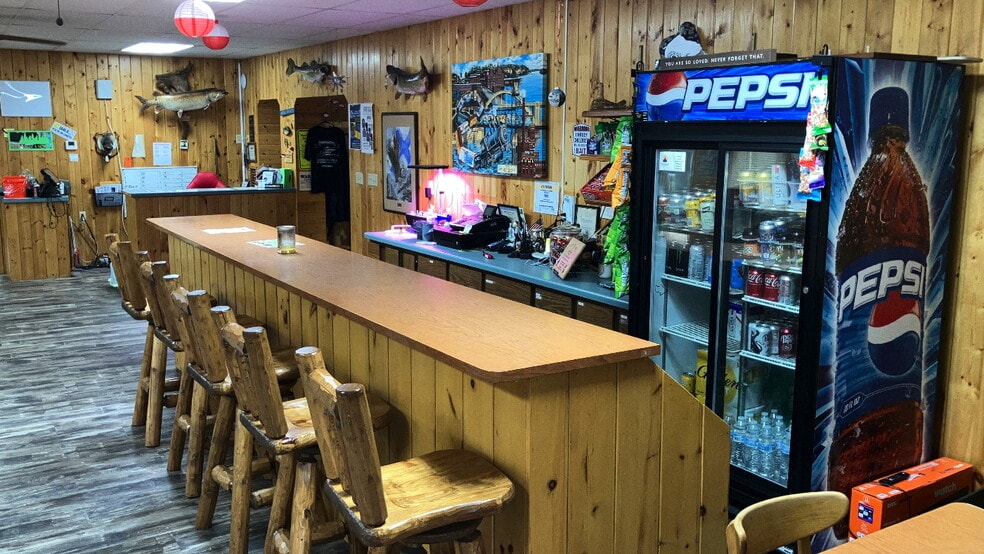 More Photos Of 952 River Dr NW, Bena Hotel For Sale