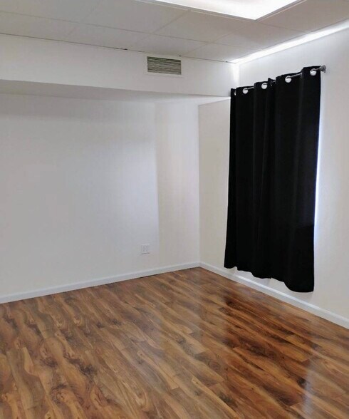 More Photos Of 155 Main St, Woodland Medical For Lease