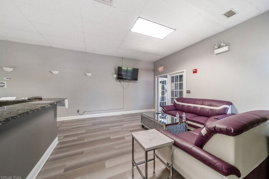 More Photos Of 1851 Douglas Rd, Montgomery Medical For Sale