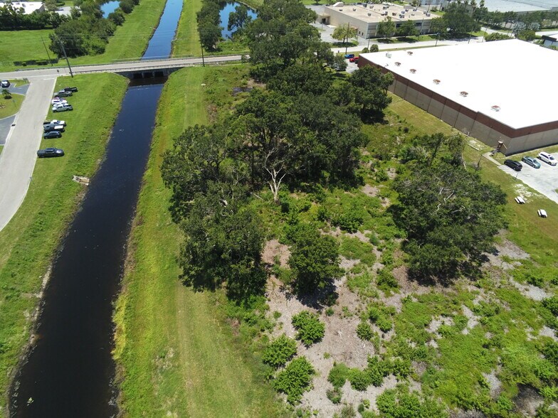 More Photos Of 7125 114th Ave, Largo Land For Lease