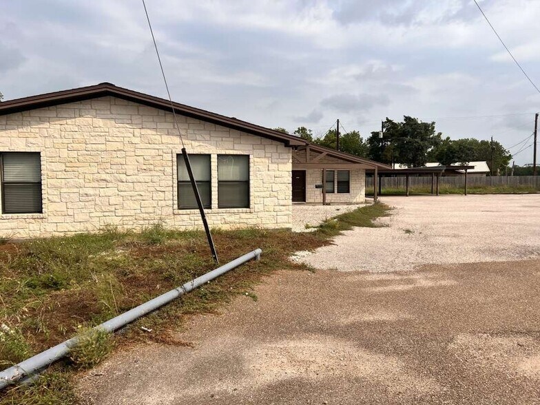 Primary Photo Of 208 E York St, Ganado Office For Sale