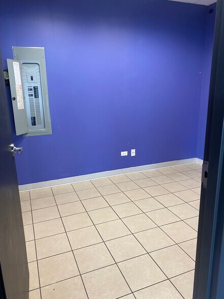 More Photos Of 19 E Irving Park Rd, Roselle Storefront For Lease