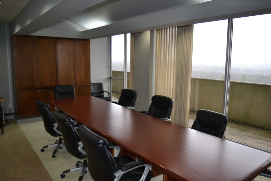 More Photos Of 4801 N Hills Blvd, North Little Rock Office Residential For Lease