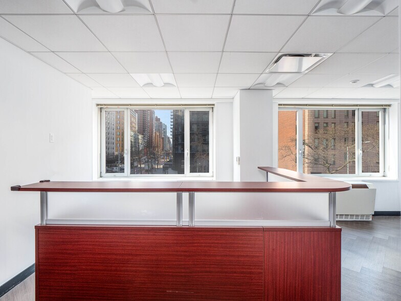 More Photos Of 235-260 E 68th St, New York Apartments For Lease