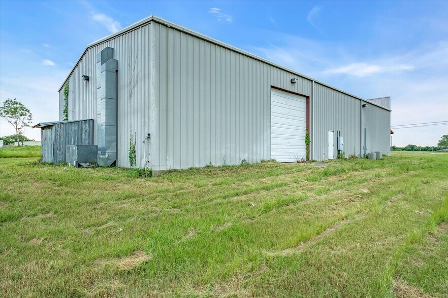 More Photos Of 21540 Interstate 20 & Hwy 64, Canton Warehouse For Sale