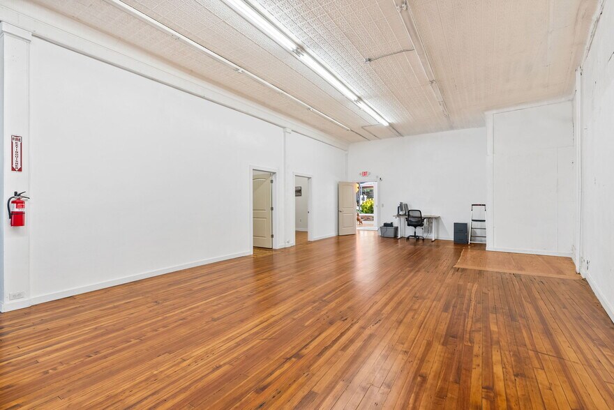 More Photos Of 489 Main St, Canton Office For Lease