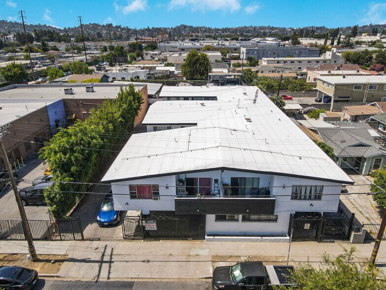 More Photos Of 3112 Estara Ave, Los Angeles Apartments For Sale