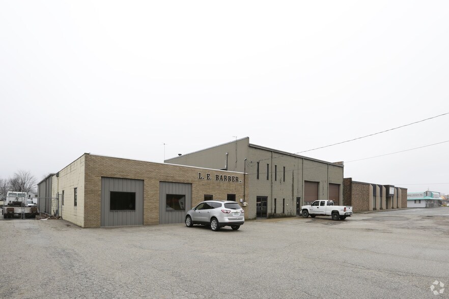 More Photos Of 1160 E Napier Ave, Benton Harbor Freestanding For Lease