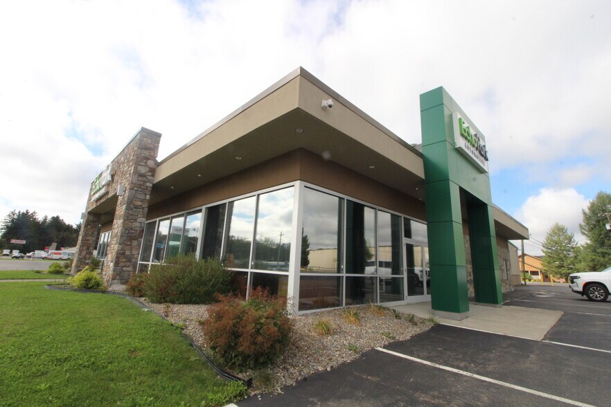 More Photos Of 3861-3870 West Rd, Cortland Auto Dealership For Sale
