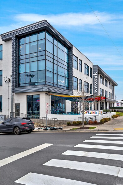 More Photos Of 900 Main St, Nashville Storefront Retail Office For Lease