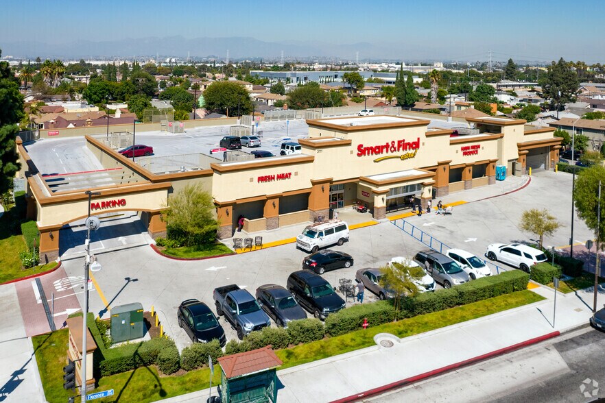 More Photos Of 3111 E Florence Ave, Huntington Park Supermarket For Sale