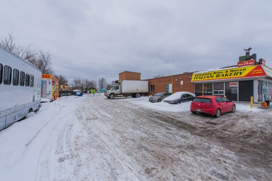 More Photos Of 33 Eddystone Ave, Toronto Freestanding For Sale