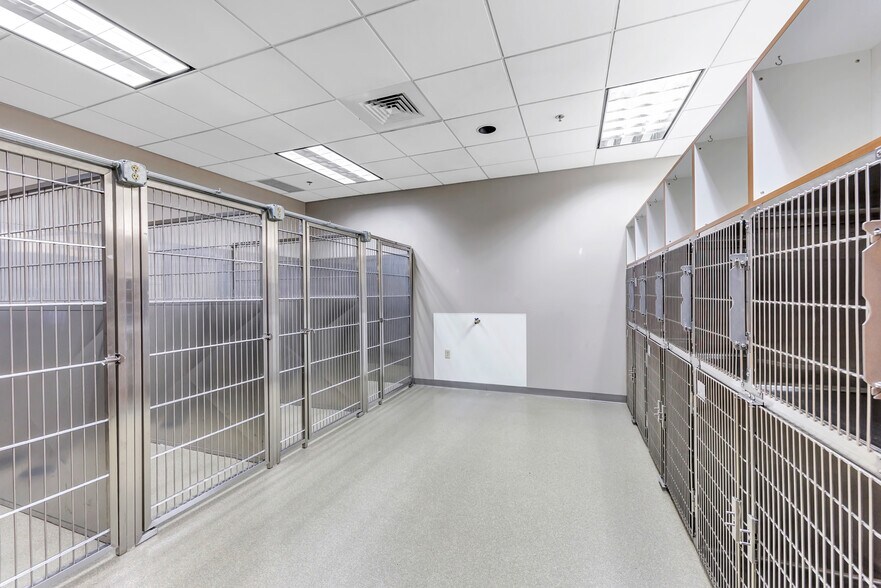 More Photos Of 2141 Lime Kiln Rd, Green Bay Medical For Sale
