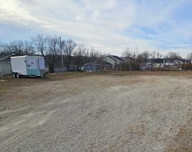 More Photos Of 313 Franklin Ave, Union Light Distribution For Sale