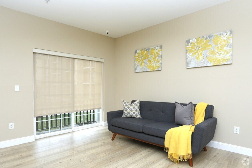 More Photos Of 415-419 Cedar Bridge Ave, Lakewood Apartments For Lease