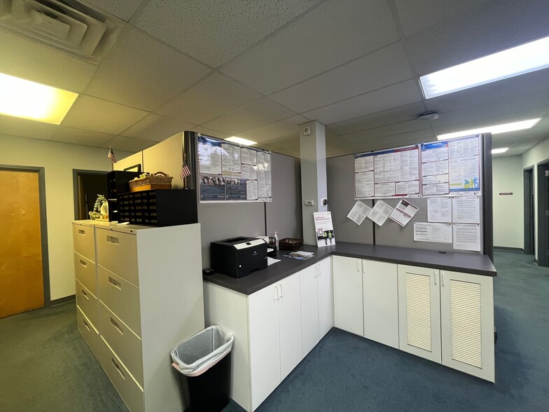 More Photos Of 2127 Hamilton Ave, Hamilton Office For Sale