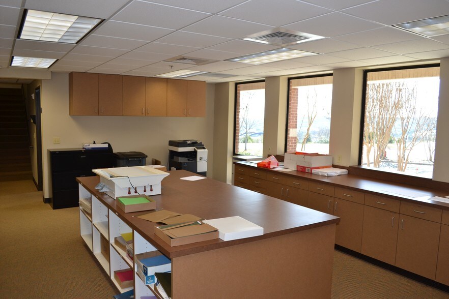 More Photos Of 6101 W Courtyard Dr, Austin Office For Sale