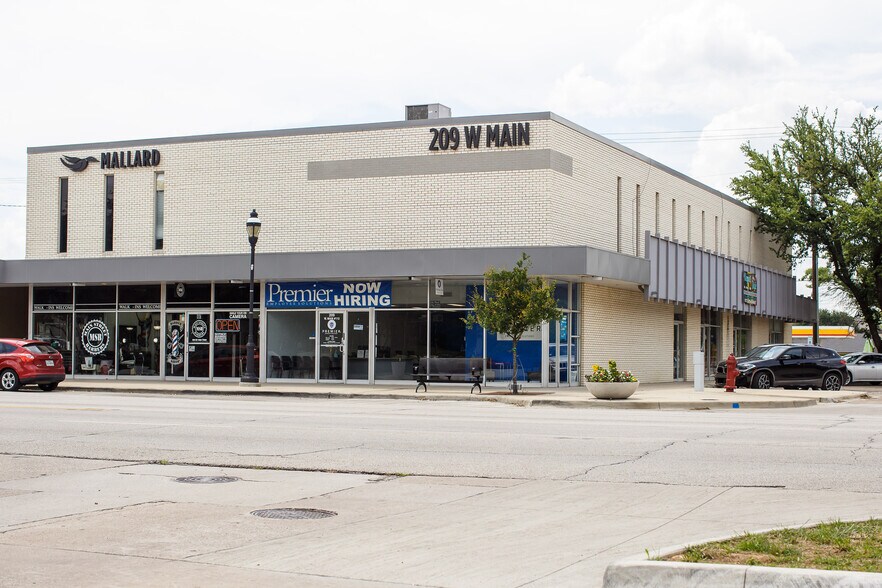 Primary Photo Of 209 W Main St, Grand Prairie Storefront Retail Office For Lease