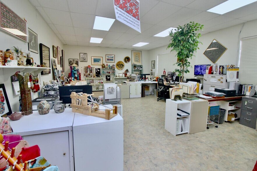 More Photos Of 524 Kalihi St, Honolulu Service For Sale