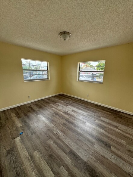 More Photos Of 712-714 S F St, Lake Worth Apartments For Sale