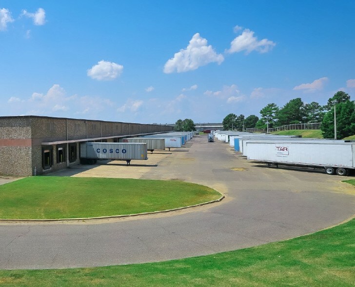 More Photos Of 6125 E Shelby Dr, Memphis Warehouse For Lease