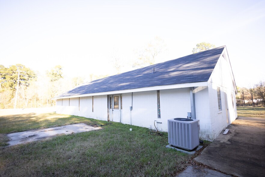 More Photos Of 9100 FM 2109, Huntington Religious Facility For Sale