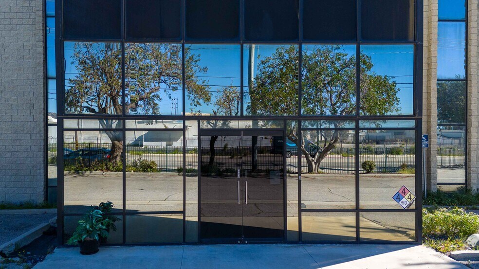 More Photos Of 9036 Winnetka Ave, Northridge Loft Creative Space For Lease