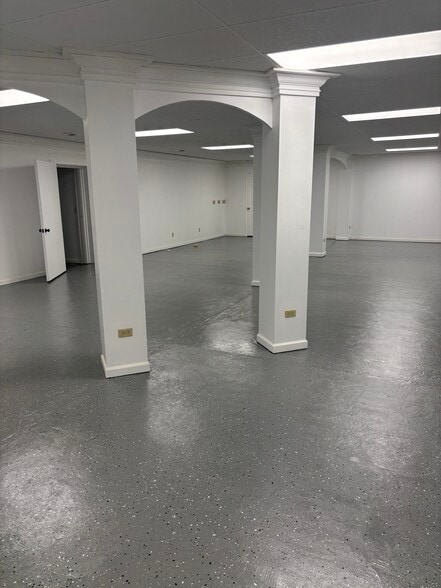 More Photos Of 77 Lawless Rd, Morgantown Warehouse For Lease