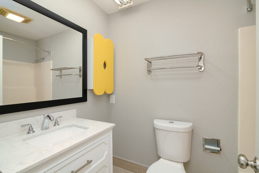 More Photos Of 3211 S 79th East Ave, Tulsa Apartments For Sale