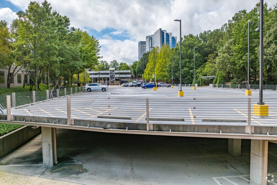 More Photos Of 4100 Wildwood Pky, Atlanta Unknown For Lease