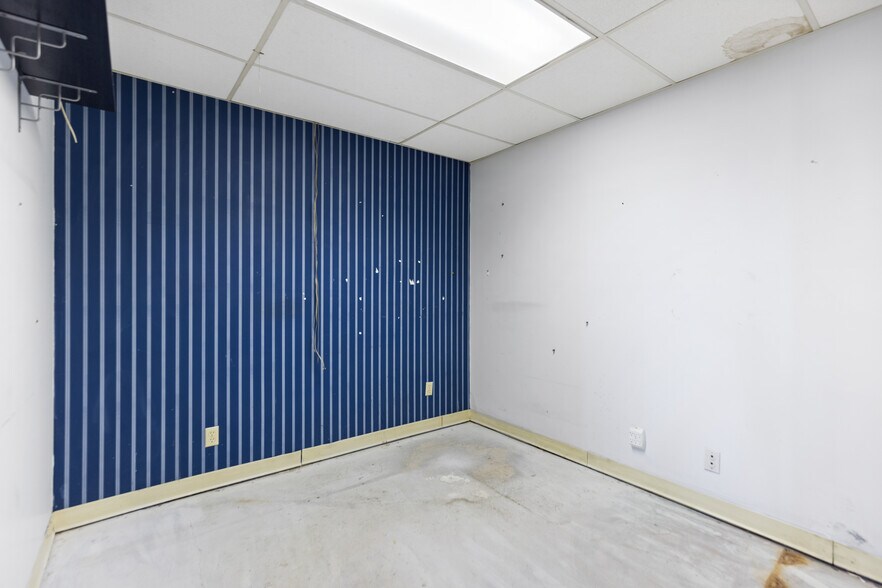 More Photos Of 5676 W Skelly Dr, Tulsa Medical For Sale