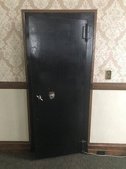 More Photos Of 4110 Davison St, Pittsburgh Office For Lease