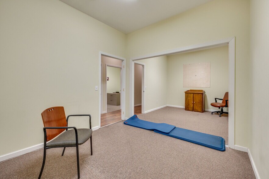 More Photos Of 3815 Highway 66 S, Rogersville Office For Lease