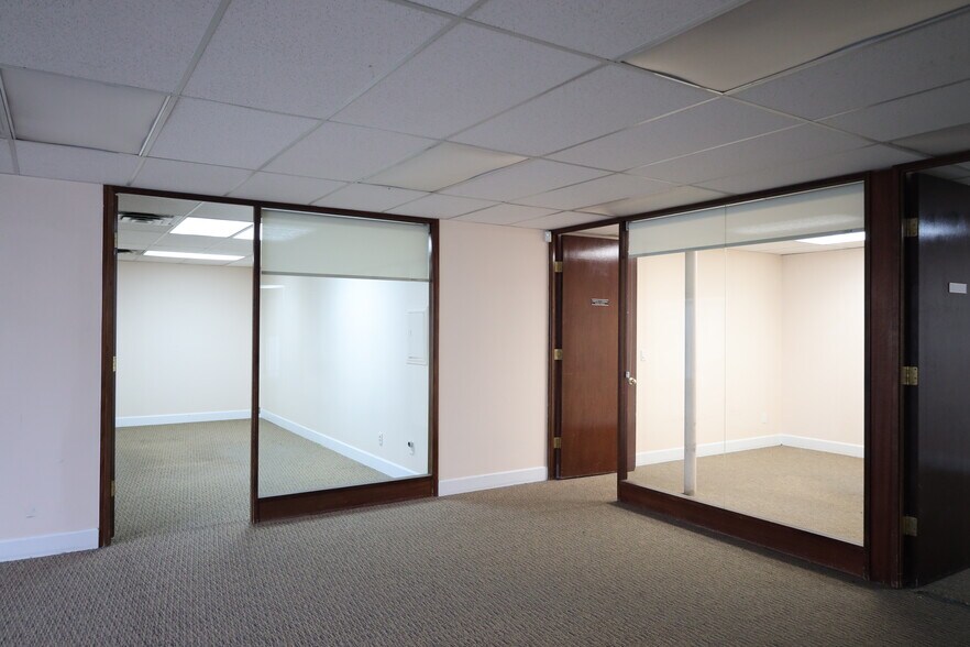 More Photos Of 6305-6325 Fraser St, Vancouver Storefront Retail Office For Lease