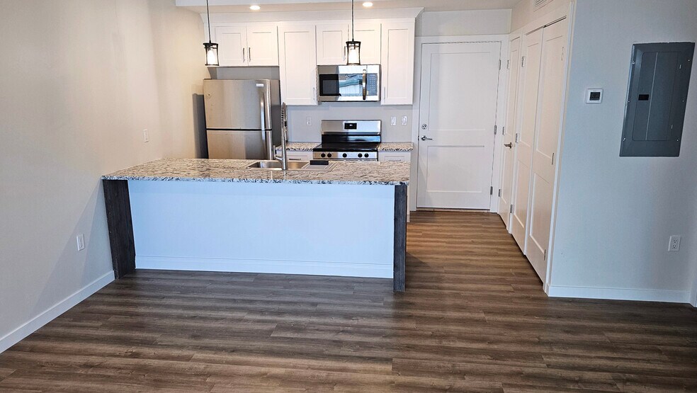 More Photos Of 700 Red Table dr, Gypsum Apartments For Sale