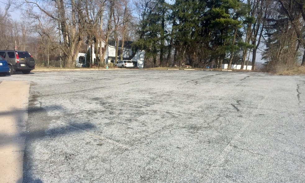 More Photos Of 34 Pennsylvania Ave, York Haven Freestanding For Lease