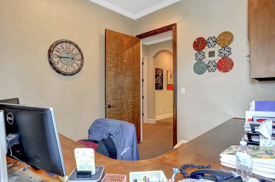 More Photos Of 2913 Overland Trl, Sherman Medical For Lease