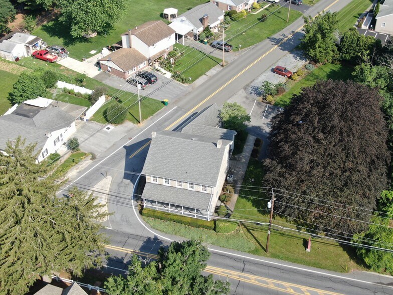 More Photos Of 879 Fritztown Rd, Sinking Spring Office For Sale