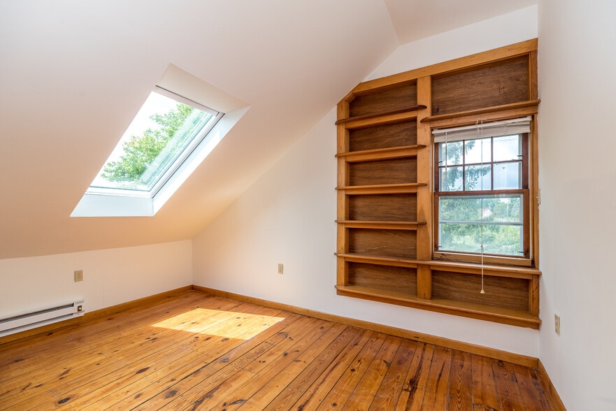 More Photos Of 4018 Durham Rd, Ottsville Storefront Retail Office For Sale