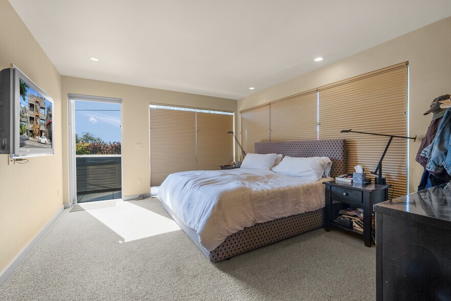 More Photos Of 160 Roy St, Seattle Office Residential For Sale