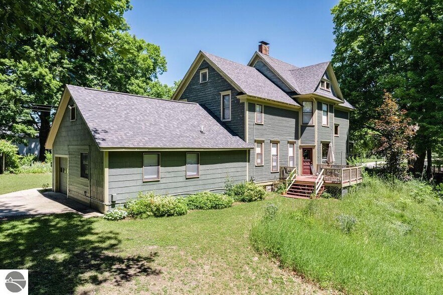 More Photos Of 2287 S Main St, Central Lake Hospitality For Sale